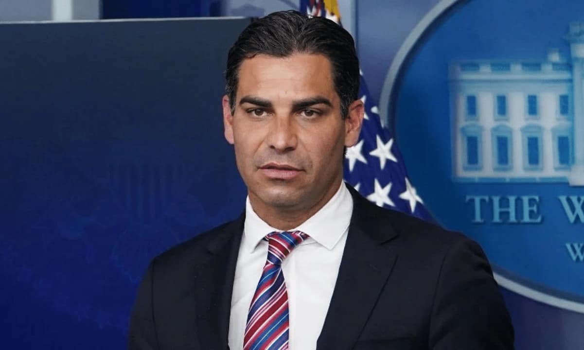 Despite FTX’s Collapse, Miami’s Mayor is Still a Bitcoin Believer image
