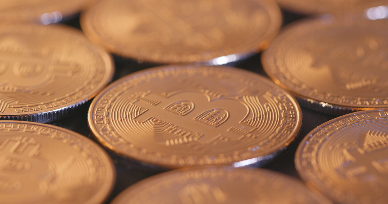 Markets: Bitcoin, Ether rise with most other tokens amid mixed signals on U.S. economic outlook image