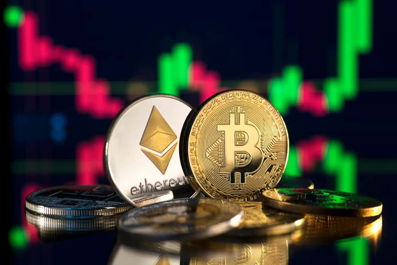 Key Highlights From FOMC Minutes, Bitcoin And Ethereum Bull Run Coming? image