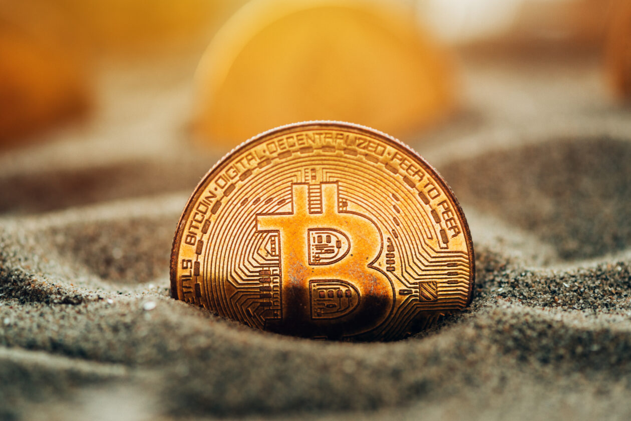 Markets: Bitcoin, Ether little changed after weekend surge; Solana, XRP give back some gains image