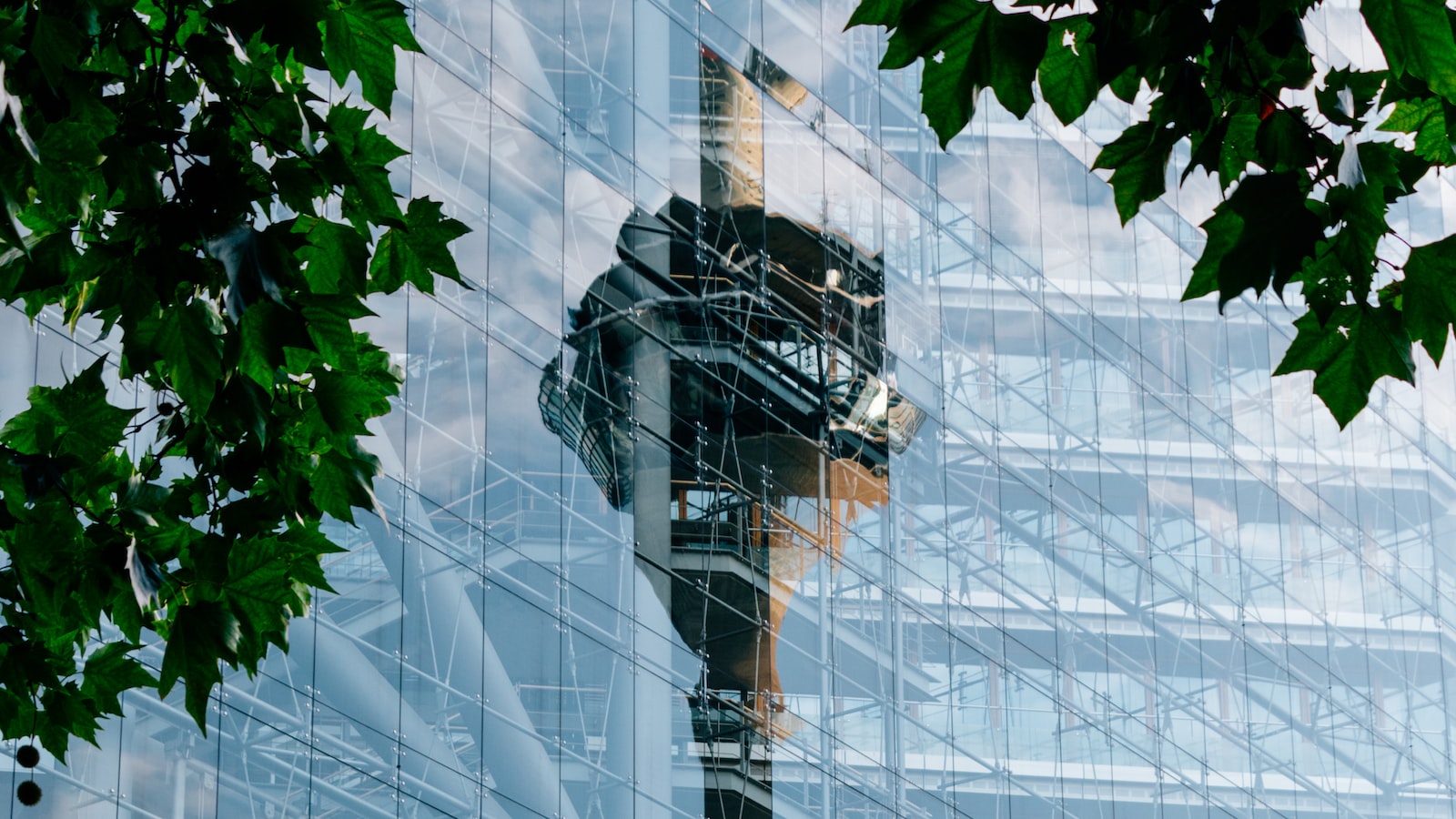 control and economic stability. ECB policymakers rethink rate hikes, but focus on inflation control and economic stability amid banking crisis. Banking crisis forces ECB policymakers to rethink rate hikes, but focus still firmly on inflation