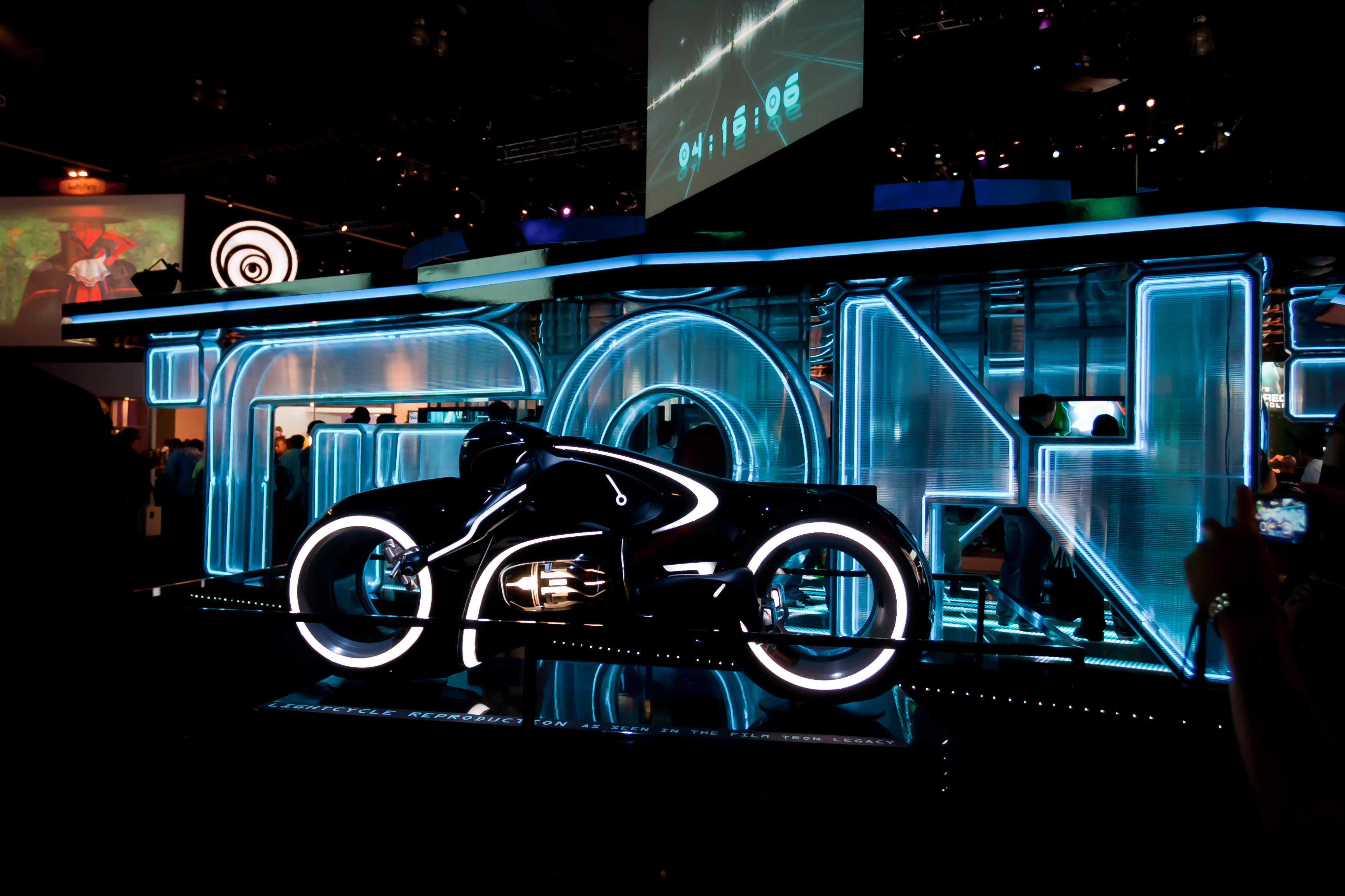 Tron Launches HackaTron Season 5 Alongside Builder Tour 1. Tron Unveils HackaTron Season 5