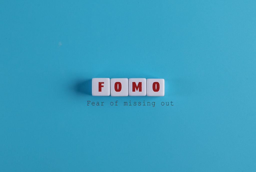 The Psychology of FOMO and FUD 1. Definition of FOMO and FUD