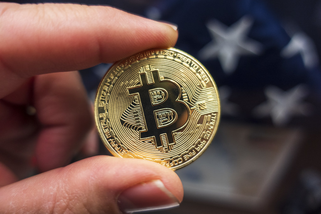 The Rise of Bitcoin: A Look at the Market 1. Bitcoin's Increasing Popularity
