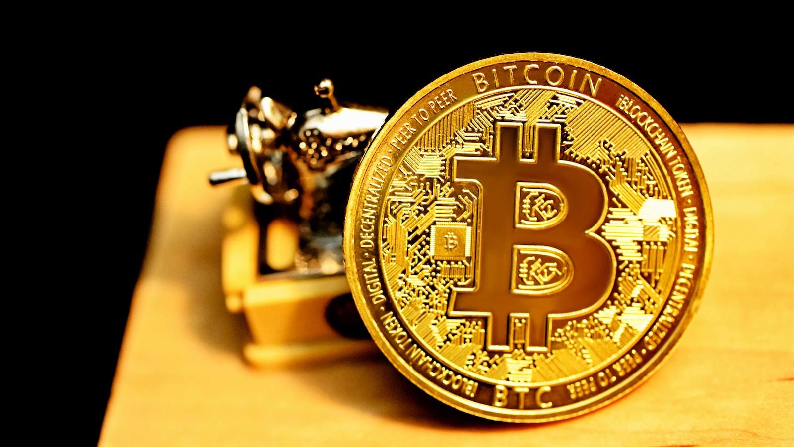 Crypto Markets Lose $20B Daily as Bitcoin Slips Below $29K (Market Watch) 1. Bitcoin Loses Steam as Crypto Markets Shed $20B Daily