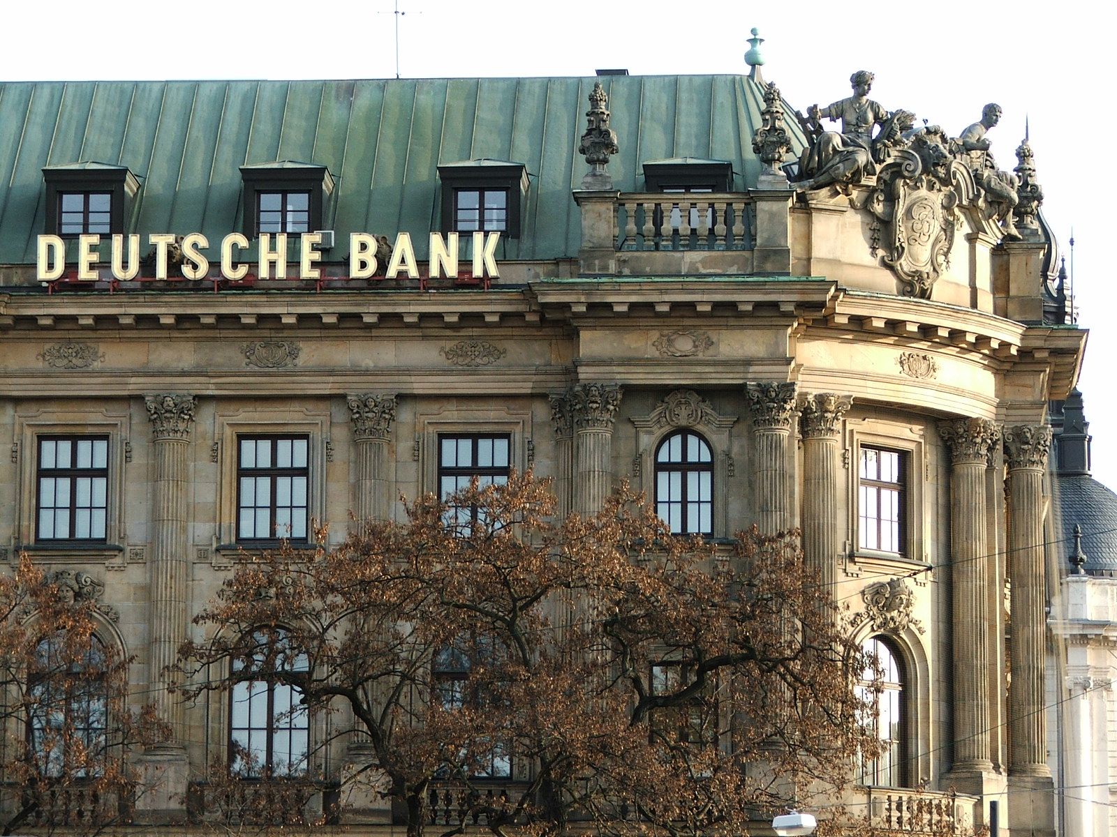 €1.3 Trillion Deutsche Bank To Offer Bitcoin and Crypto Custody For Institutions 1. Deutsche Bank to Offer Bitcoin and Cryptocurrency Custody Services