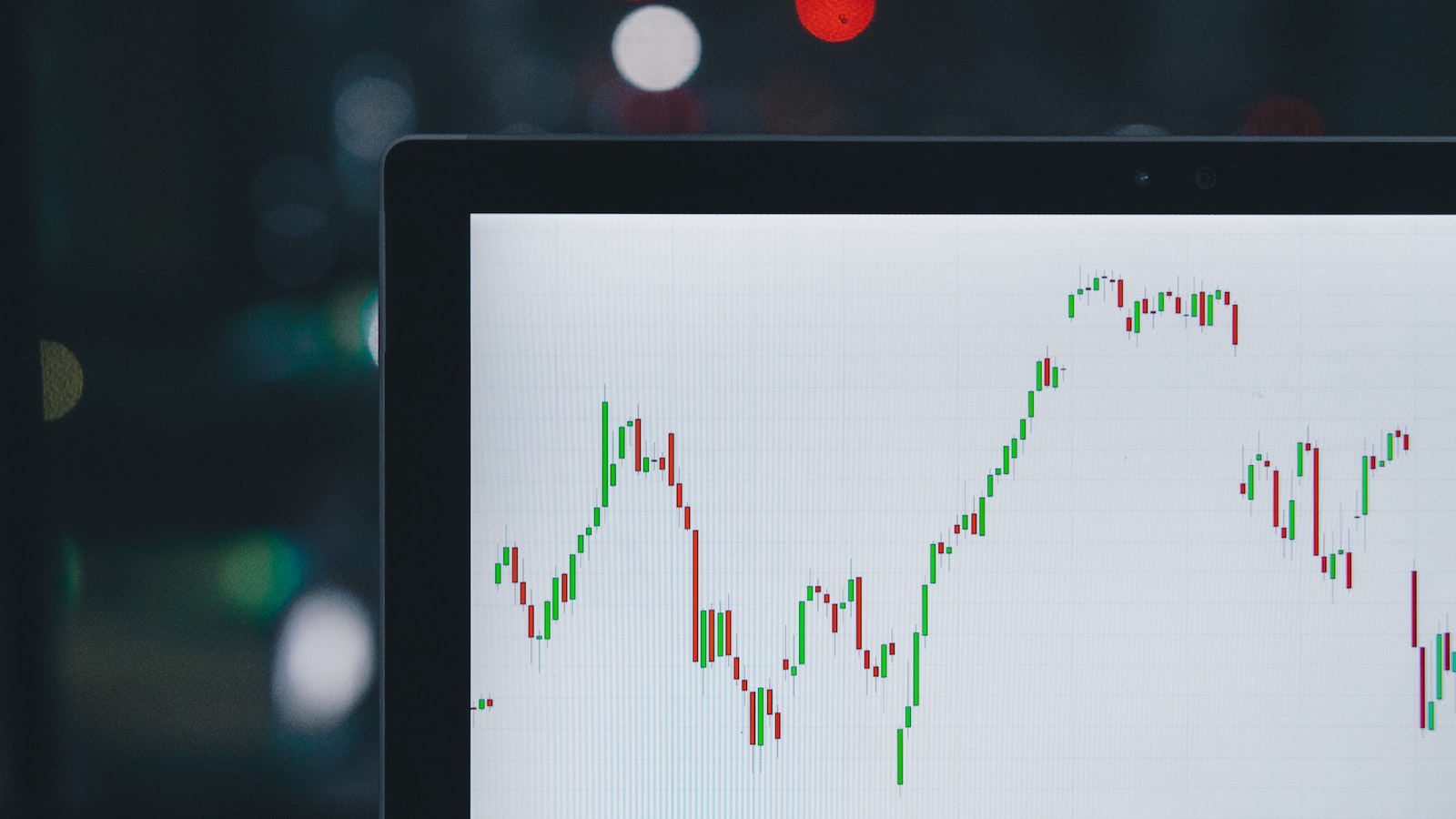 XRP price drops as bearish death cross appears. How far will it fall? 1. XRP Price Dips After Bearish Death Cross