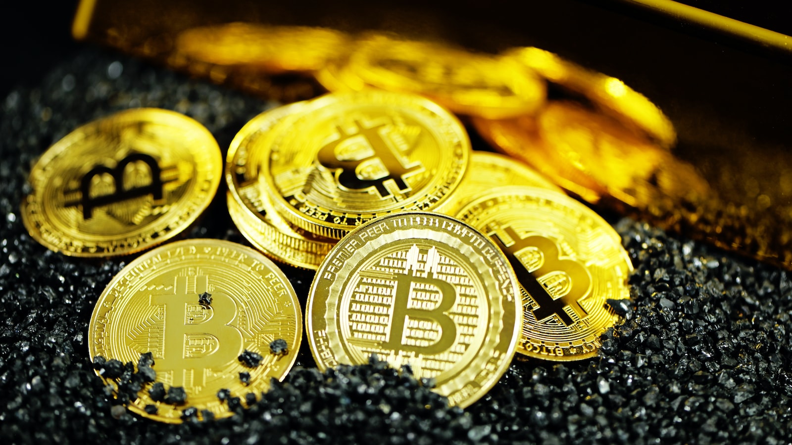 Get Ready For Bitcoin’s Next Surge: Analyst Believes ‘This Is The Beginning’ I. Next Bitcoin Surge Predicted by Analyst