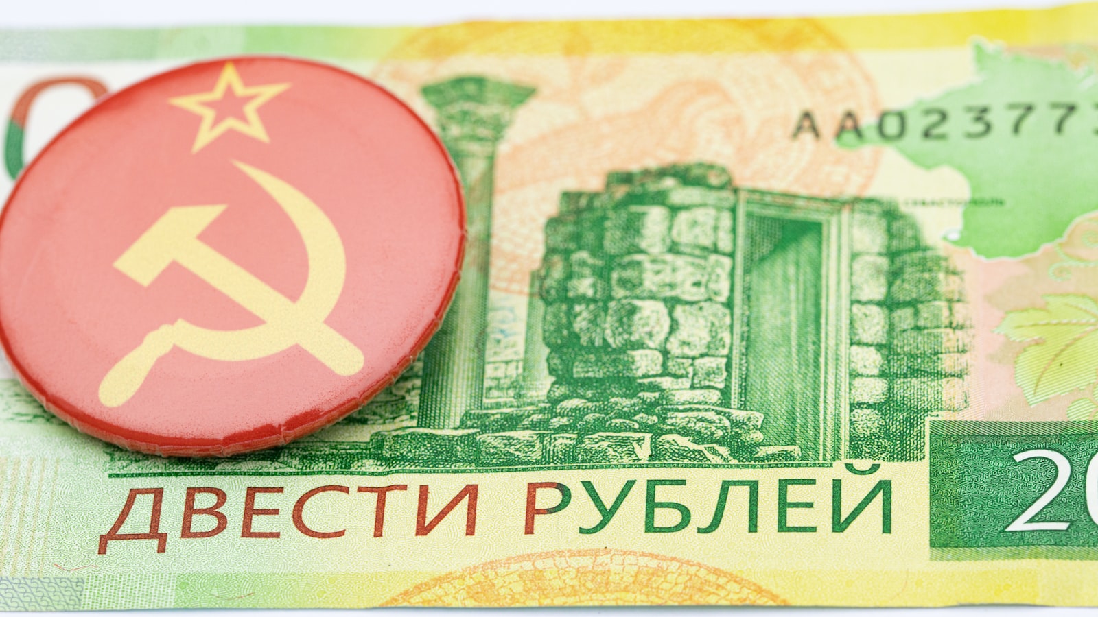 Russian Lawmaker Predicts That Digital Ruble Will Displace Banks 1. Russian Lawmaker Forecasts Shift to Digital Ruble