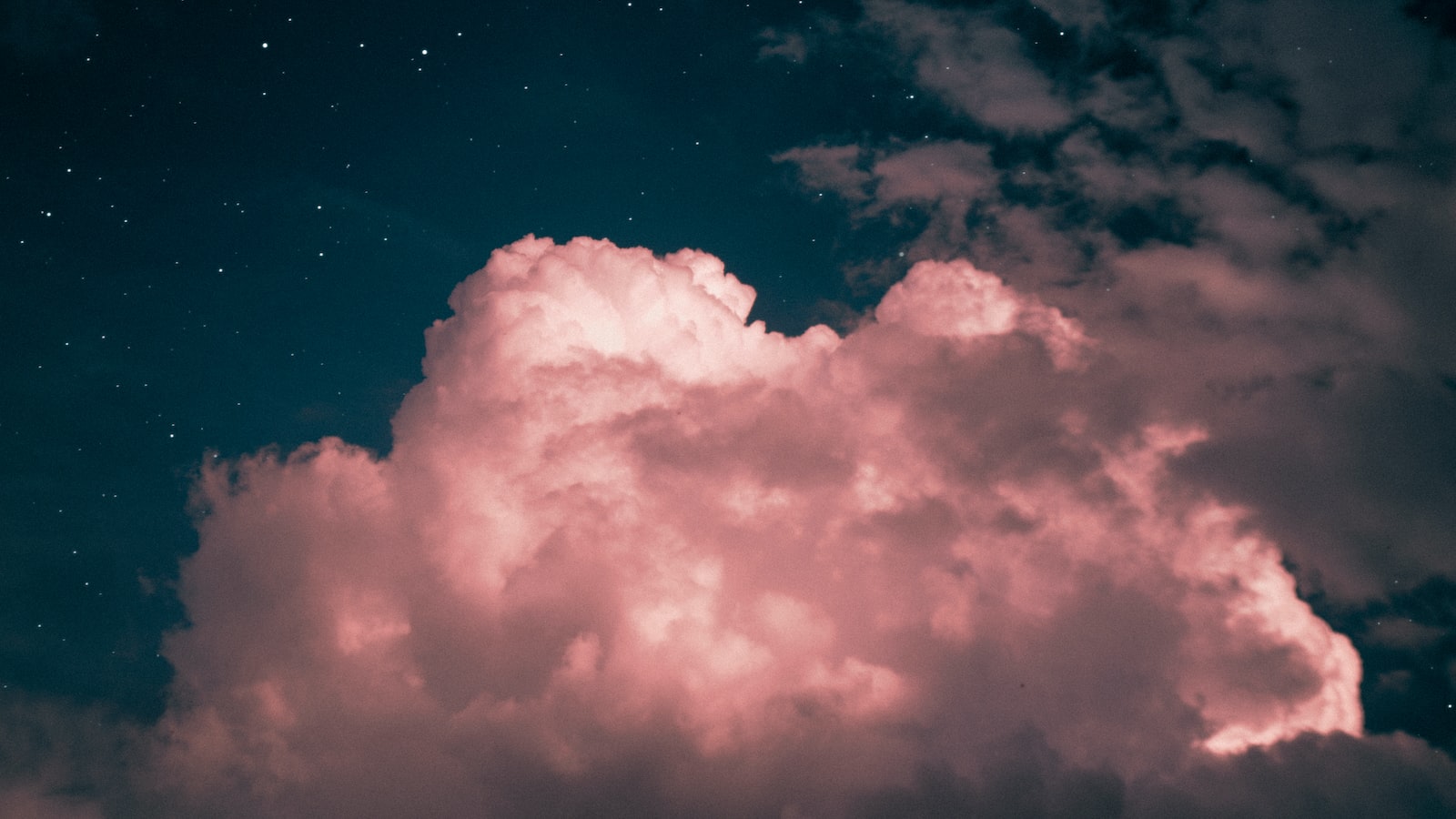 : Bitcoin up 1.5%, trading at $36,285. 1. Evening Bitcoin Market Booms