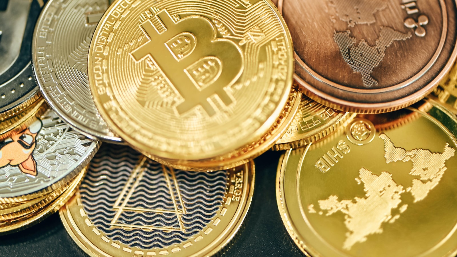 Fed sues Bitcoin Magazine Store for violating banking laws. Bitcoin Magazine Store Accused of Violating Federal Reserve Laws