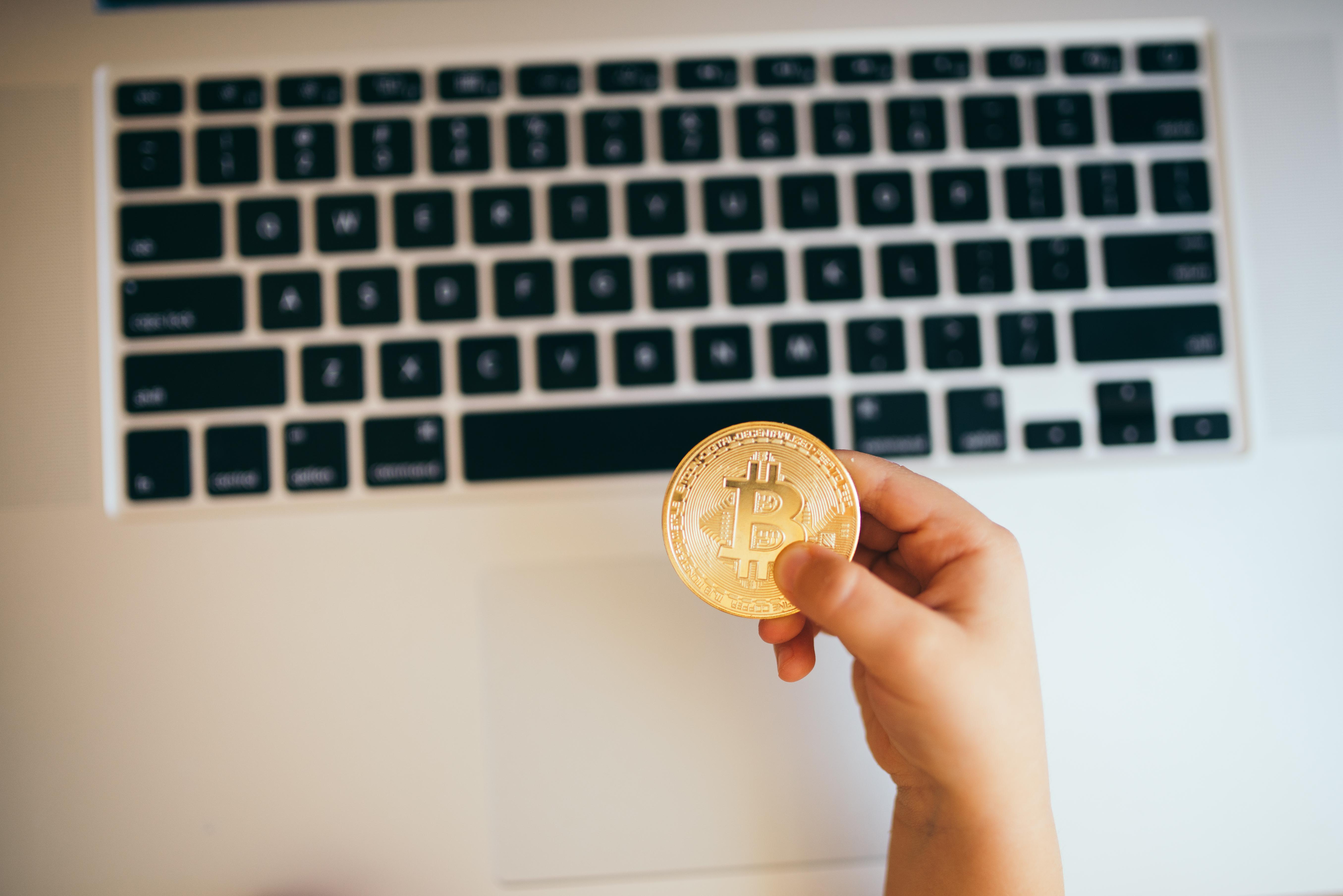 Investigate the potential of Bitcoin and Gold as investments I. Introduction to Bitcoin and Gold