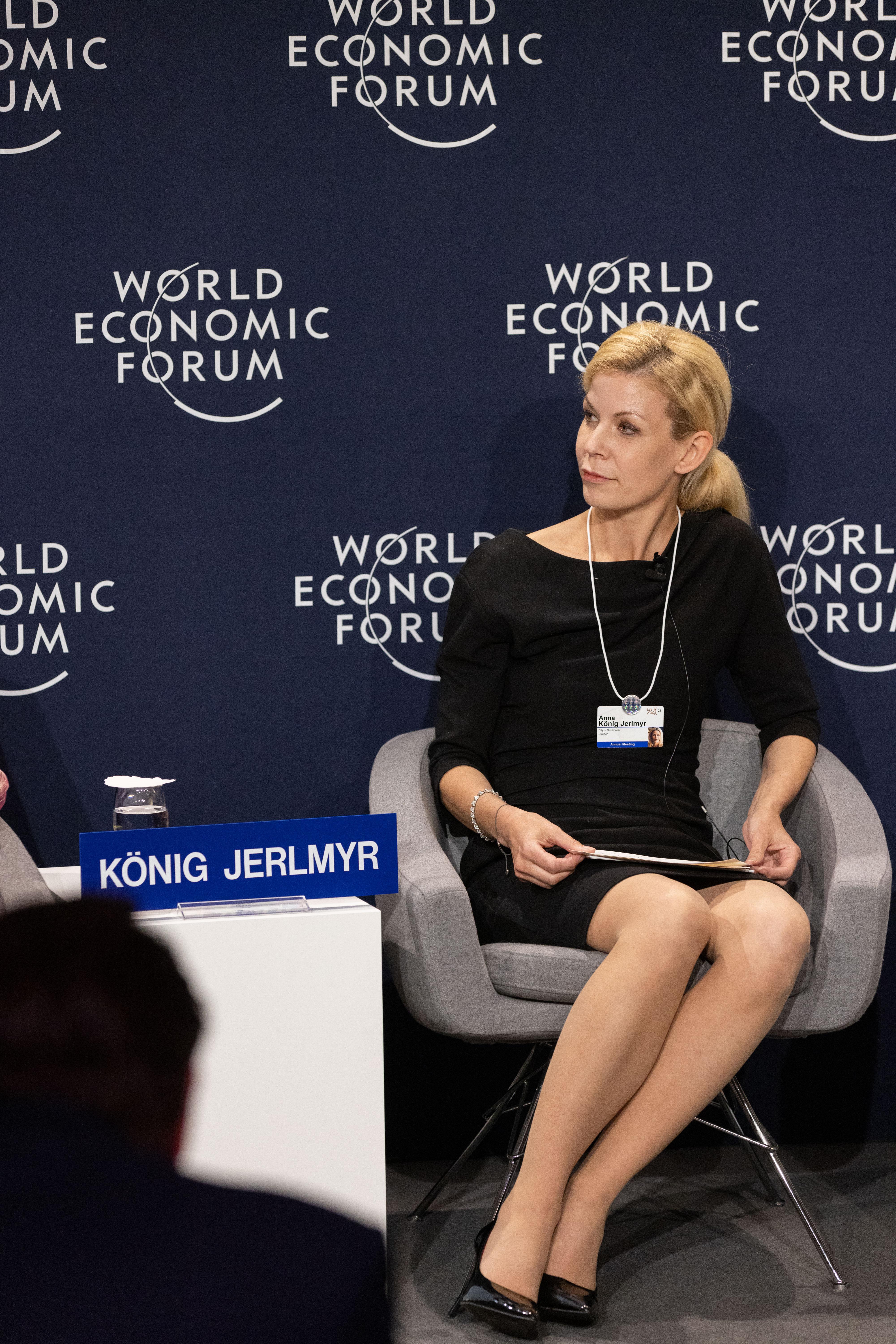 WEF talks DeFi regulation, HKDA stablecoin integrates Chainlink: Finance Redefined World Economic Forum Discusses DeFi Regulation Trends