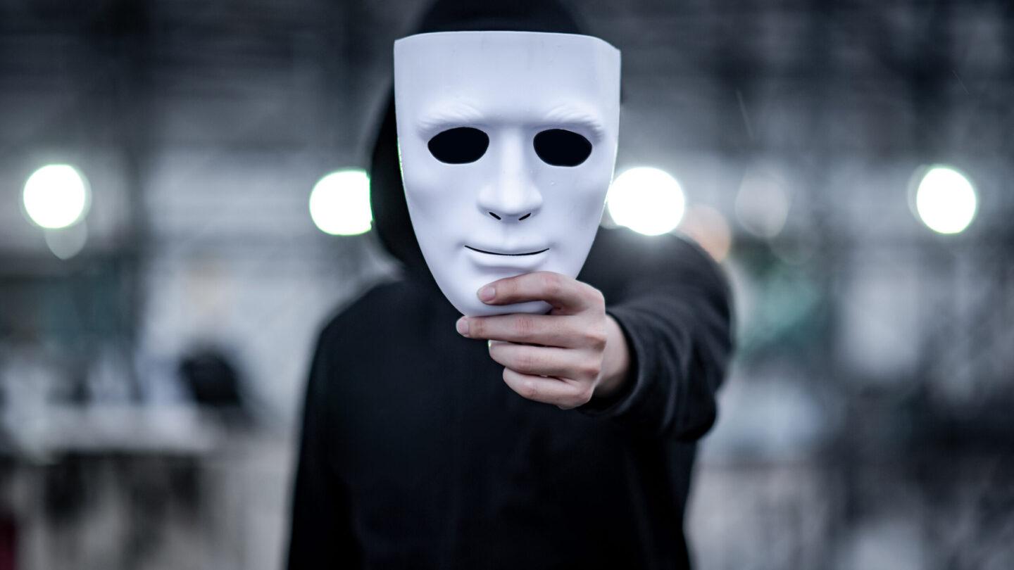 Unveiling the Invisible Hand: Who Determines Bitcoin's Price? Unmasking the Invisible Hand