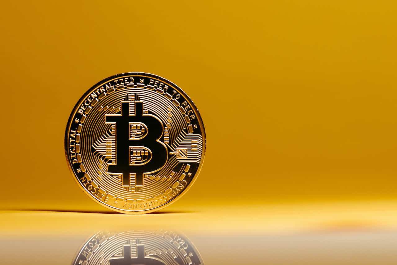 🟠Your home’s value isn’t rising; your money is losing power. Bitcoin offers a solution! Bitcoin: A Hedge Against Inflation