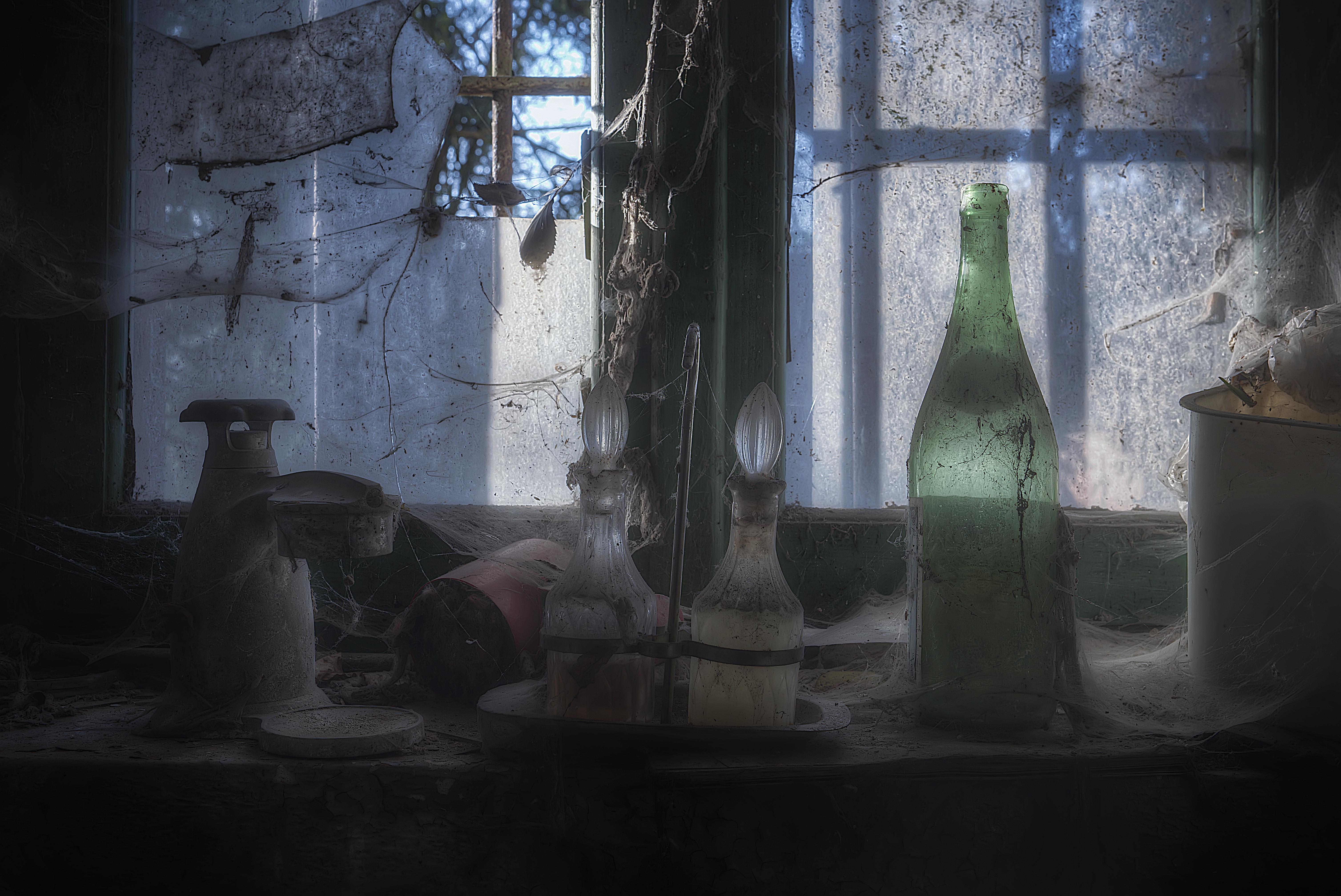 Is Extra-Virgin Olive Oil Really a Health Food? The Role of Extra-Virgin olive Oil in Mediterranean Diets and longevity