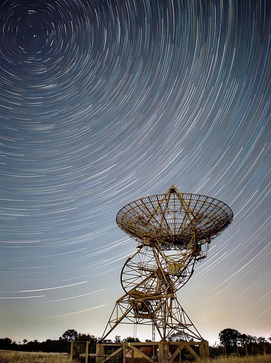 Astrophotographer captures 'rare' planetary parade as 7 planets align in the night sky (photo) Astrophotographer Documents Historic Planetary Alignment in Stunning Detail