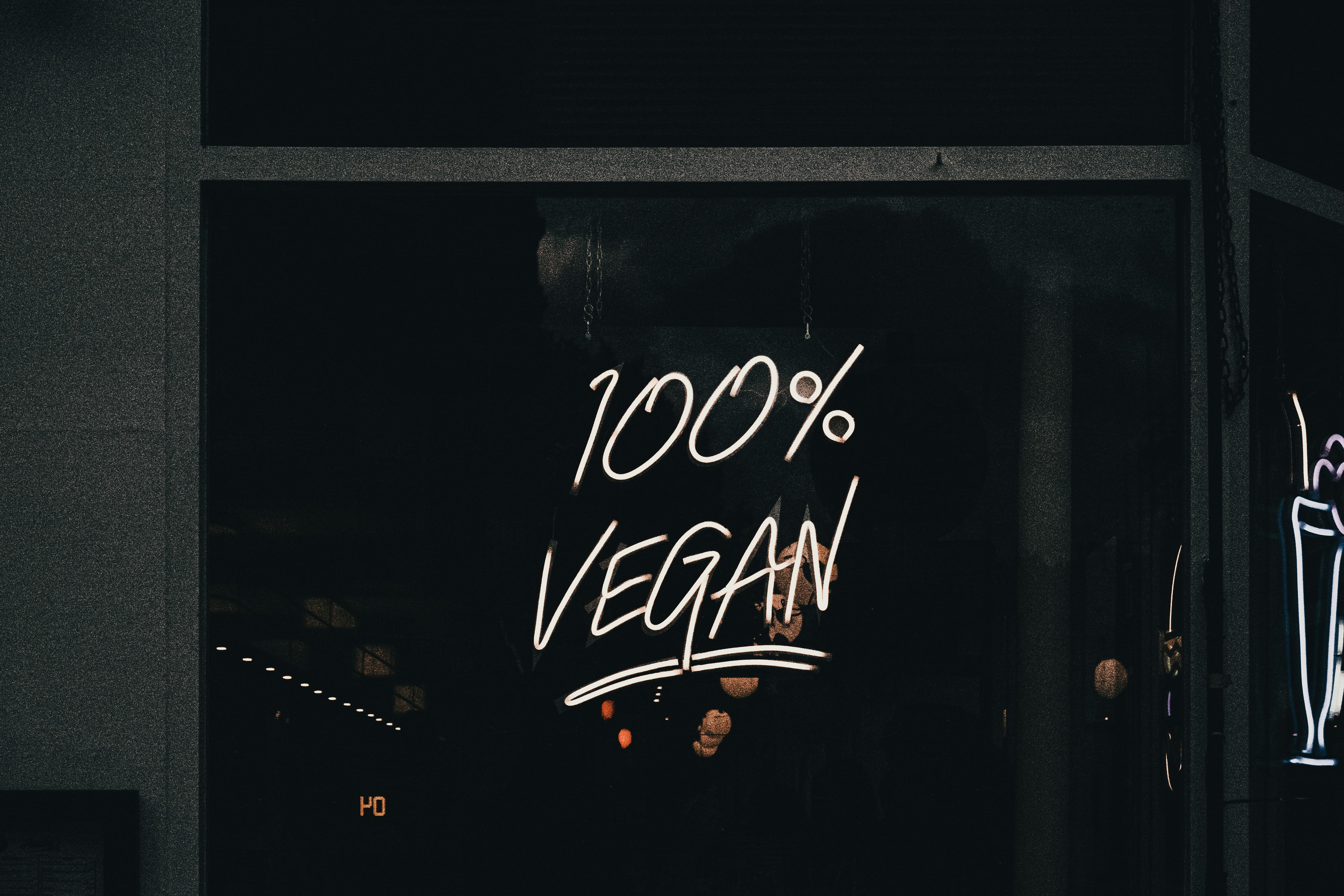 How to Eat a Plant-Based Diet: A Scientific Look at Going Vegan Safely (1) Practical Tips for Transitioning to Veganism Without compromising Health