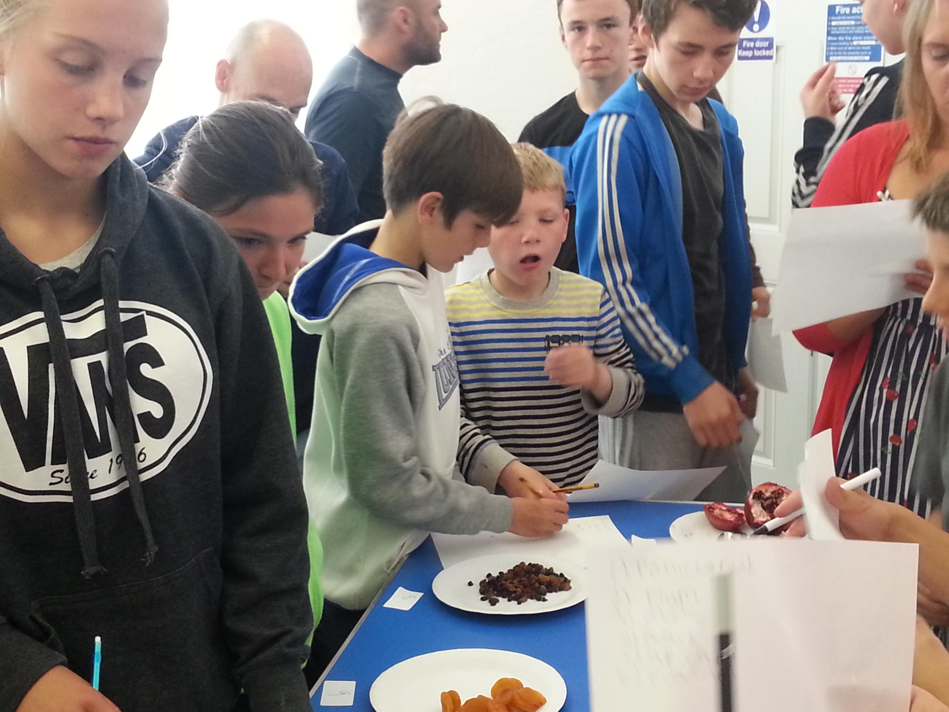 Can Fast Food Fit Into a Healthy Diet? Yes—Here’s How. Understanding the Nutritional Landscape of Fast Food