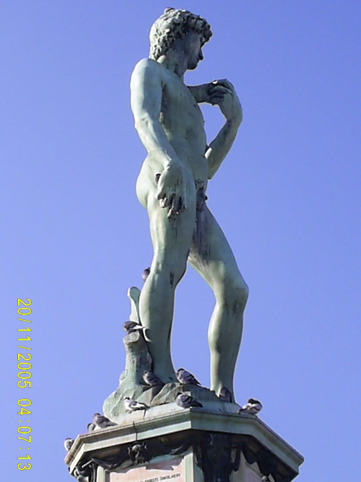 Michelangelo: The Genesis of the Sistine Unveiling the Techniques: How Michelangelo Defied Expectations