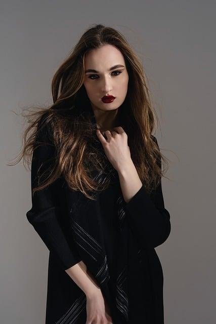 Examining the Business Model ⁣behind Elite College Admissions