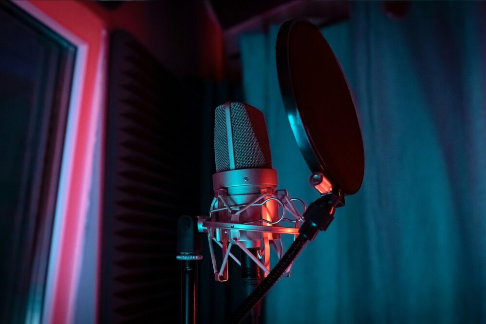 Mastering Time Series Forecasting: From ARIMA to LSTM