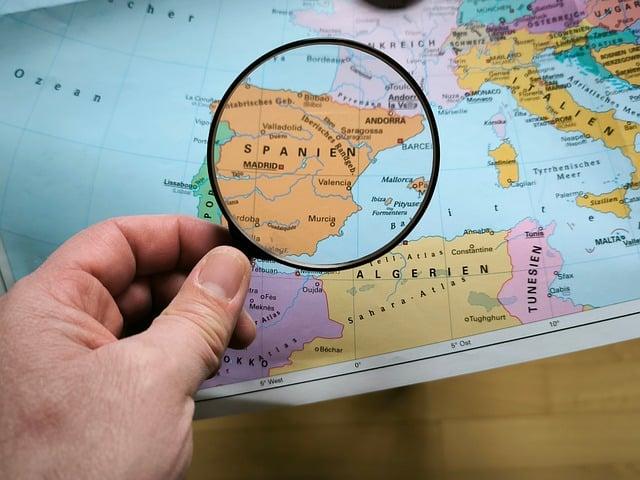 Mapping the ultrastructural topology of the corynebacterial cell surface