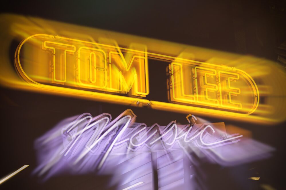 Here are several more engaging headline options – pick a tone (bold, neutral, analytical) and I can tailor further:1. “Tom Lee’s BitMine Strikes Again – Snaps Up More Ethereum”2. “BitMine Doubles Down: Tom Lee Buys Another Slice of ETH”3. “Tom Lee Goe